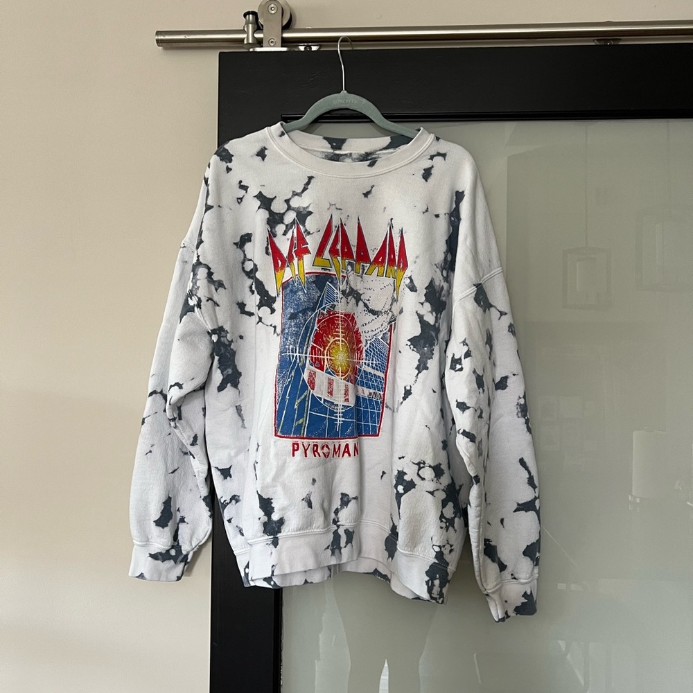 Urban Outfitters Acid Wash Def Leppard sweatshirt size S/M